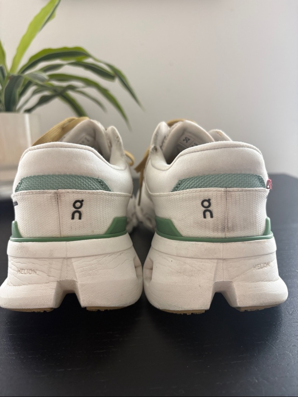 On Cloudrunner - Picture 5 of 5